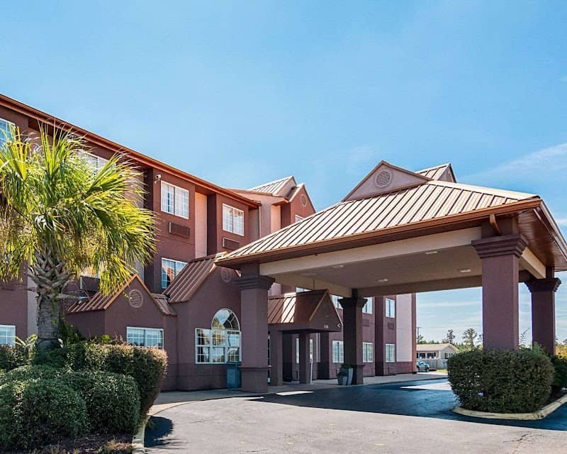 Econo Lodge Inn & Suites Natchitoches - Image 1