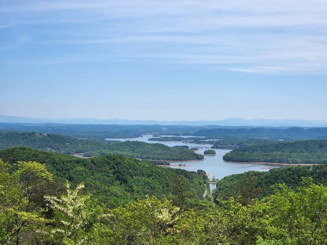 Veterans Overlook at Clinch Mountain - Image 1