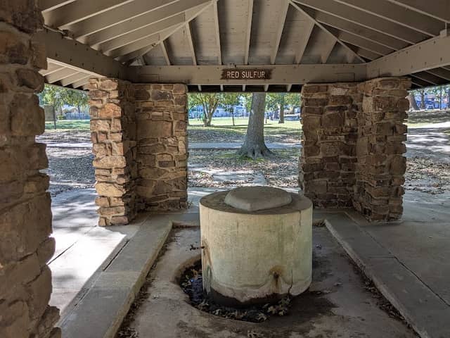 Spring Park - Image 2