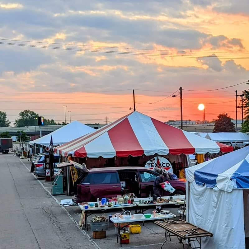 Springfield Antique Show and Flea Market - Image 1