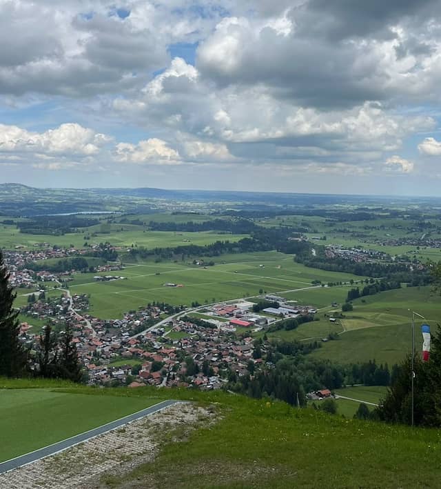 Aussichtspunkt Drei-Seen-Blick Buchenberg Alm - Image 1