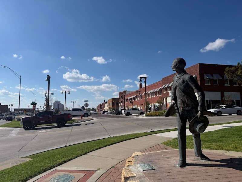 Wyatt Earp Statue - Image 2