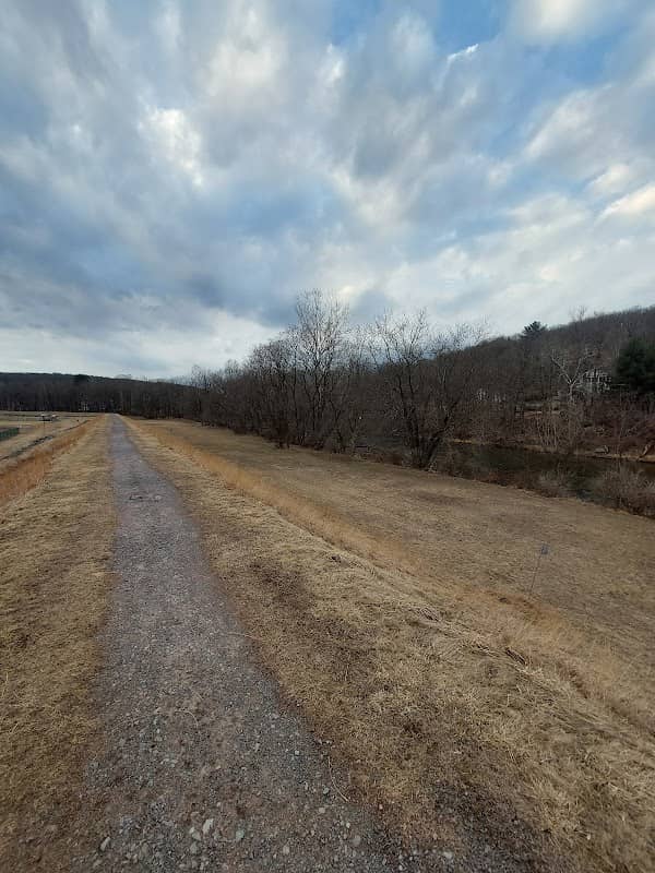 Riverside Park - Image 2