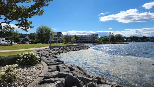 Bayview Park - Image 2