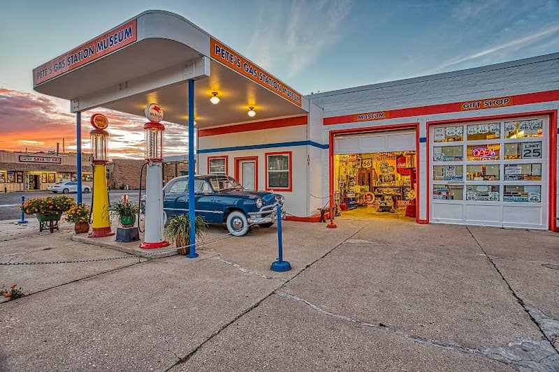 Pete's Route 66 Gas Station Museum - Image 2