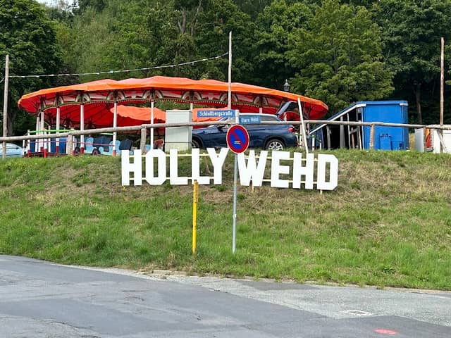 Hollywehd Schriftzug - Image 1