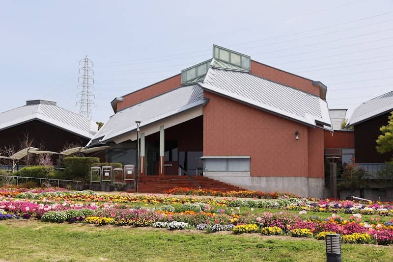 Tanabe City Museum of Art - Image 1