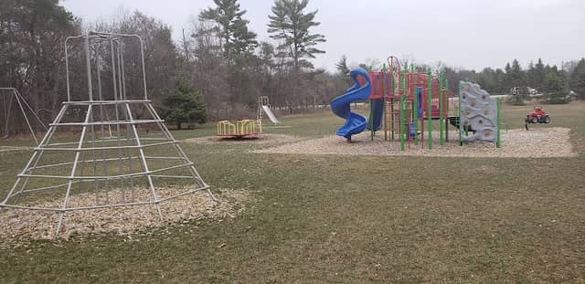 East Oak Park - Image 2