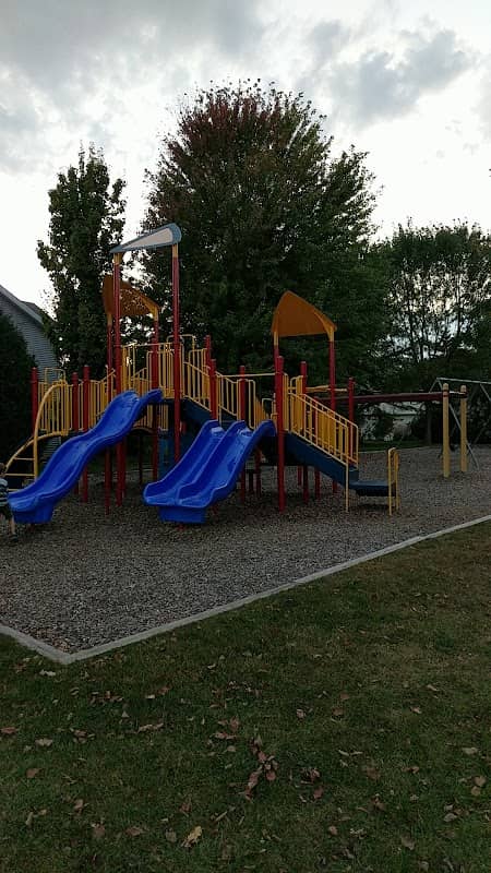 Raywood Park - Image 1