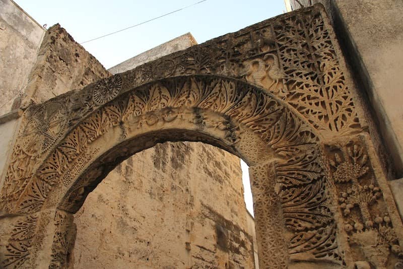 Arco Lucchetti - Image 1