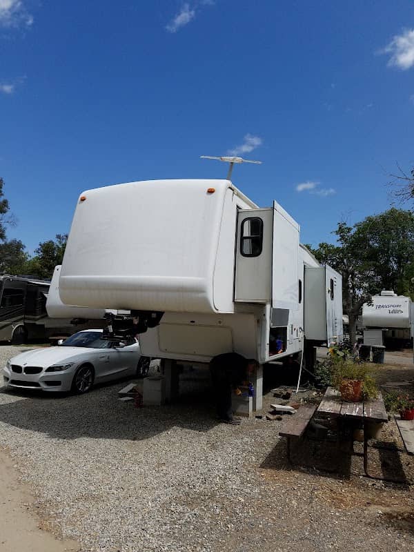Camper Resorts of America - Image 1