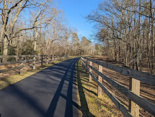 Indian Head Trailhead Parking - Image 1