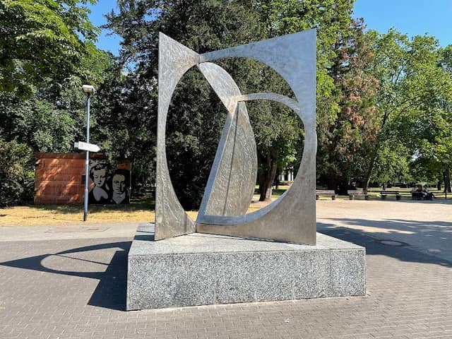 Skulptur am Büsingpark - Image 1