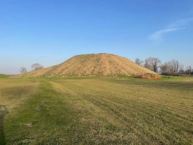 Winterville Mounds Museum - Image 2