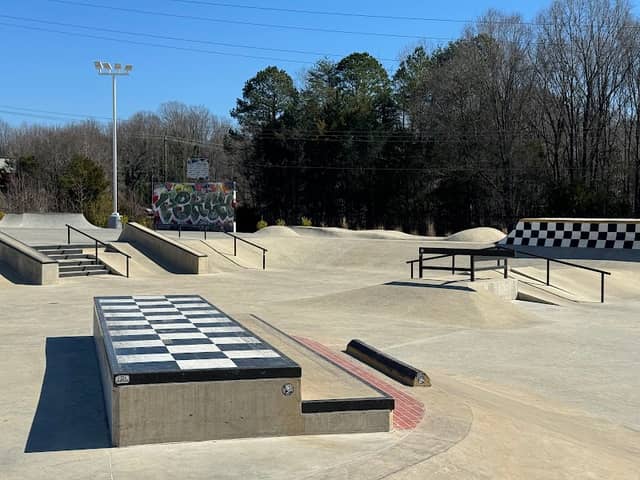 Mooresville Skate Park - Image 2
