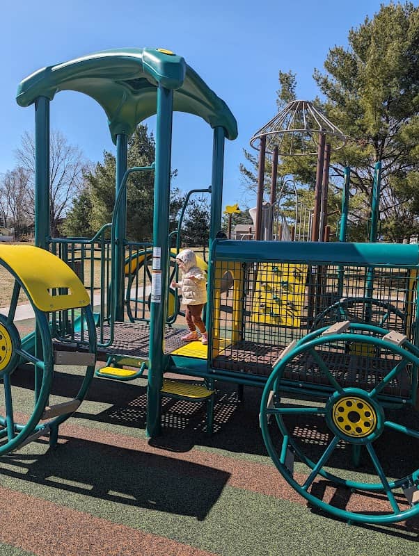Thomas Farm Park - Image 2