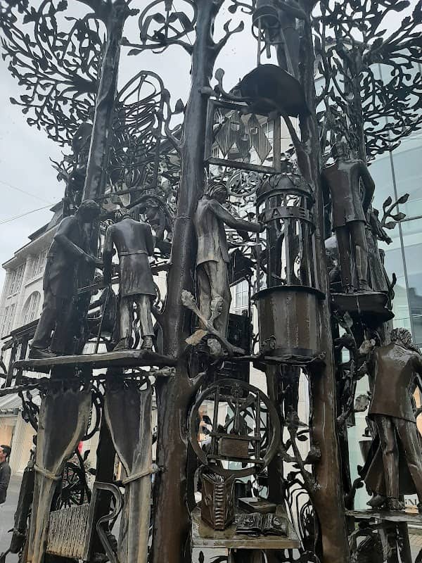 Handwerkerbrunnen - Image 2