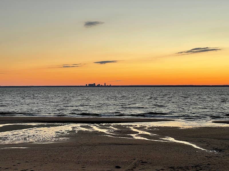Crescent beach - Image 4