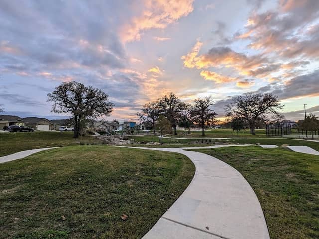 Lakehouse Park at The Colony - Image 1