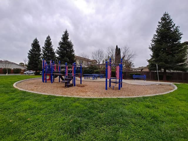 Pheasant Hollow Park - Image 1