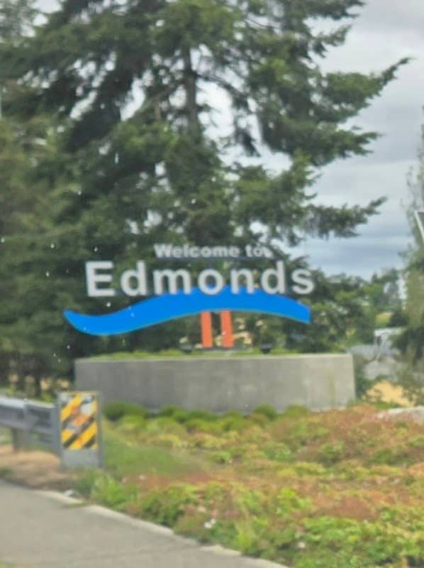 Welcome To Edmonds Sign - Image 1