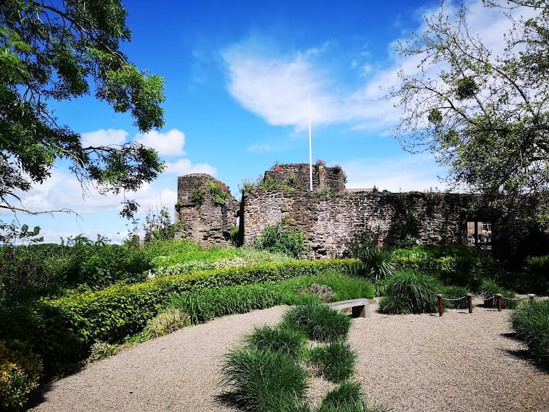 Castell Trefynwy/Monmouth Castle - Image 2