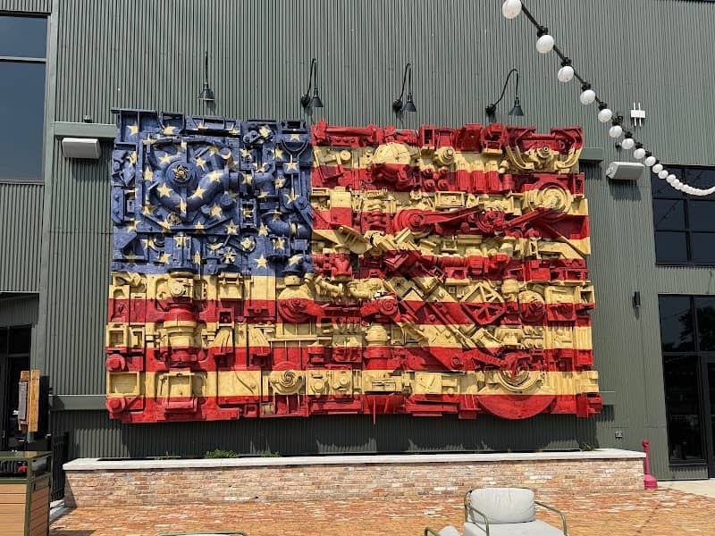 Iron works American flag mural - Image 1