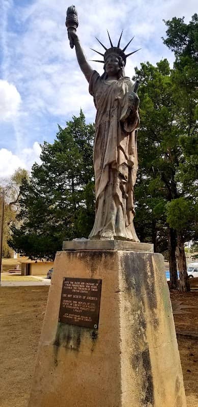 Mini Statute of Liberty - Image 1