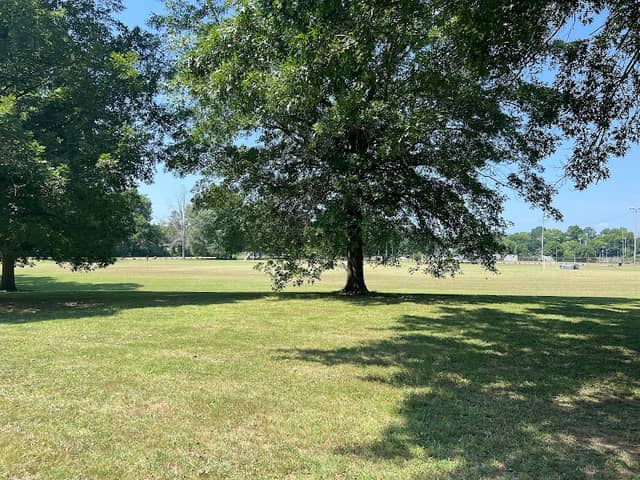 Old Farm Road Park - Image 1