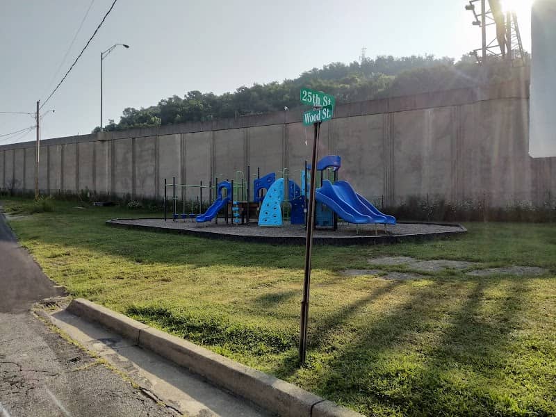 25th Street City Park - Image 2