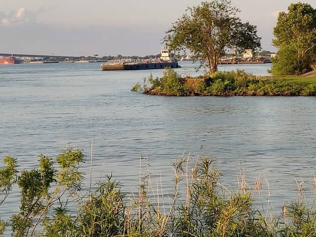 Riverfront Park Bench - Image 2