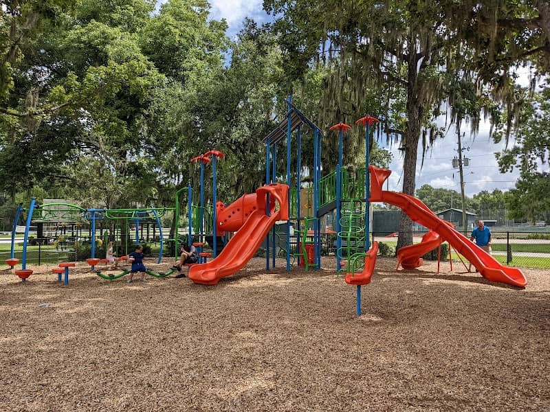 Tom Varn Park - Image 1