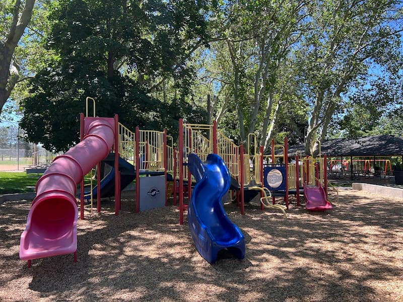 Perry Park - Image 2