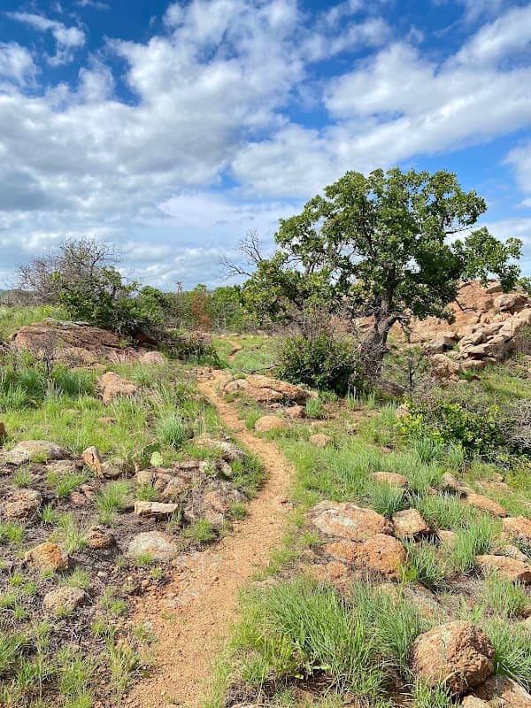 Osage Lake trailhead - Image 1