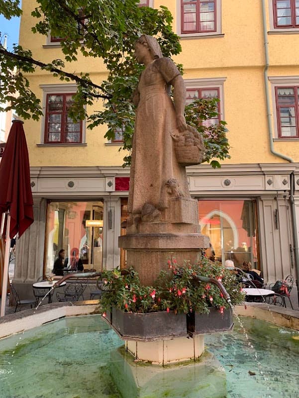 Rathausbrunnen - Image 2