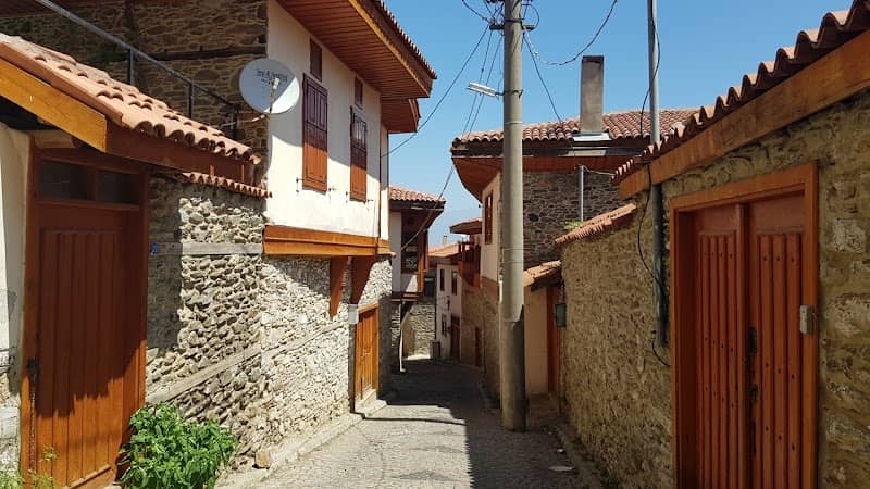 Bademli Tarihi Osmanlı Evleri - Image 1
