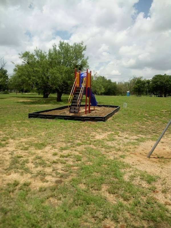 Paredes Park - Image 1