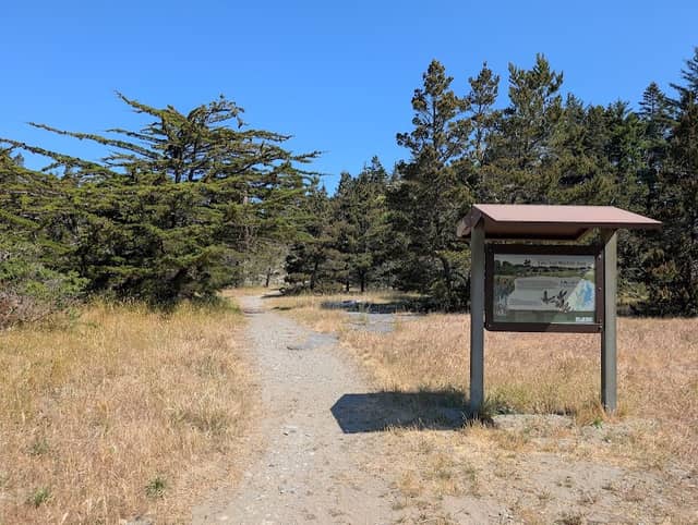 Tolowa Dunes State Park Parking - Image 1