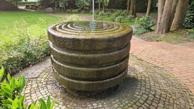 Großer Baumkuchen-Brunnen, Hilter (ca.1978) - Image 2