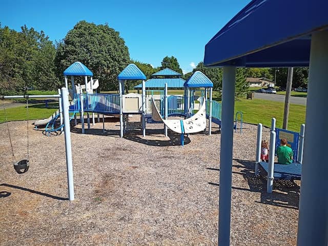 Douglas-Maxey Park - Image 1