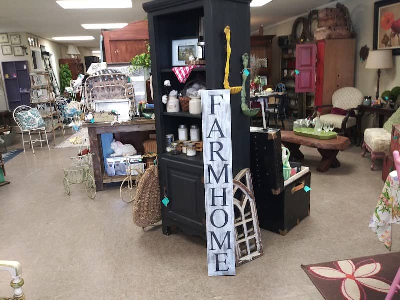 Angels Landing Flea Market - Image 1