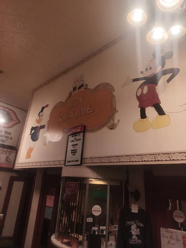 Onarga Theatre - Image 2