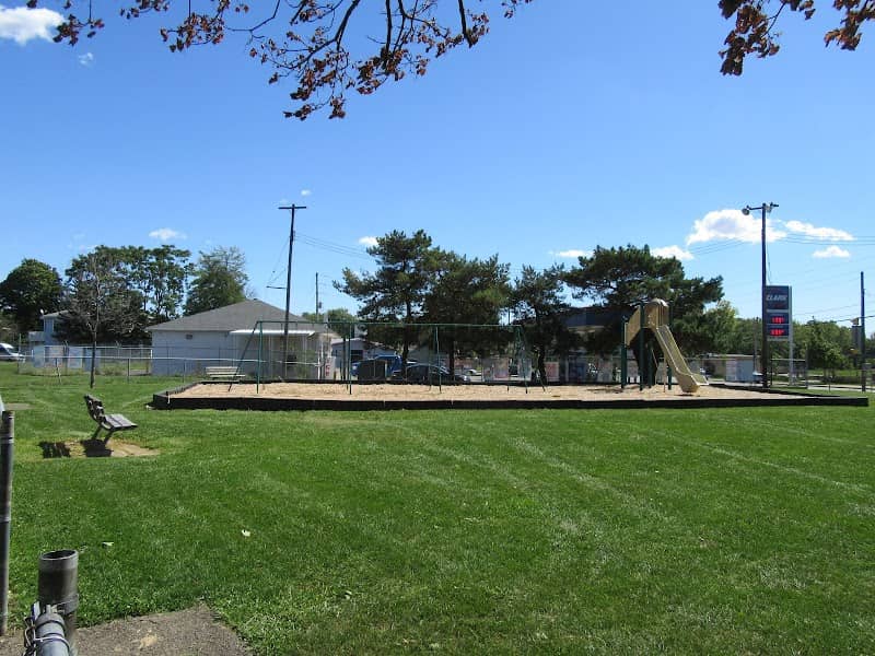 Selma Road Park - Image 1