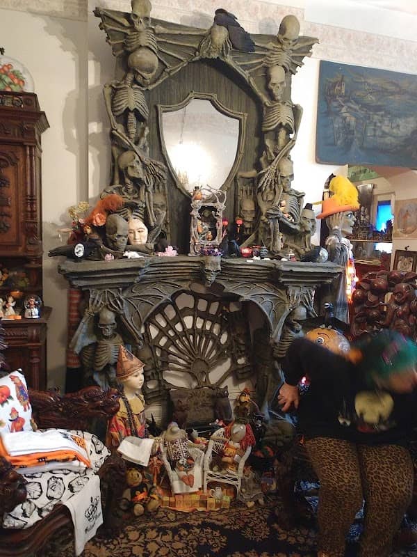 Castle Halloween Museum - Image 2