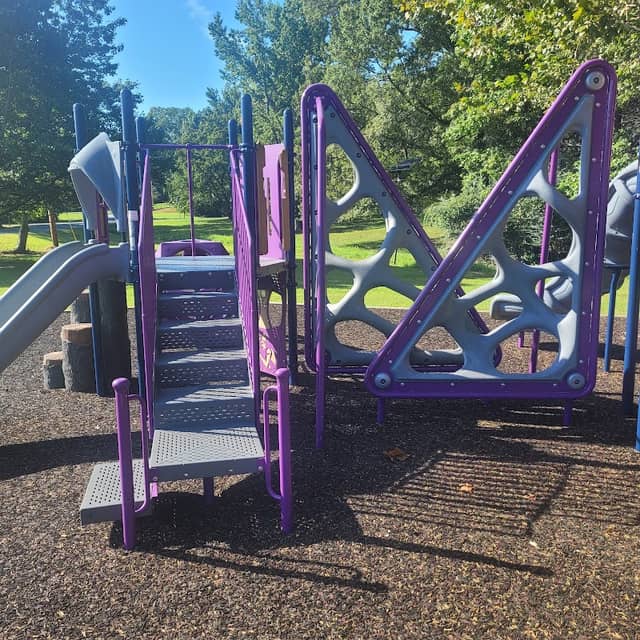 St. Andrews Estates Park - Image 1