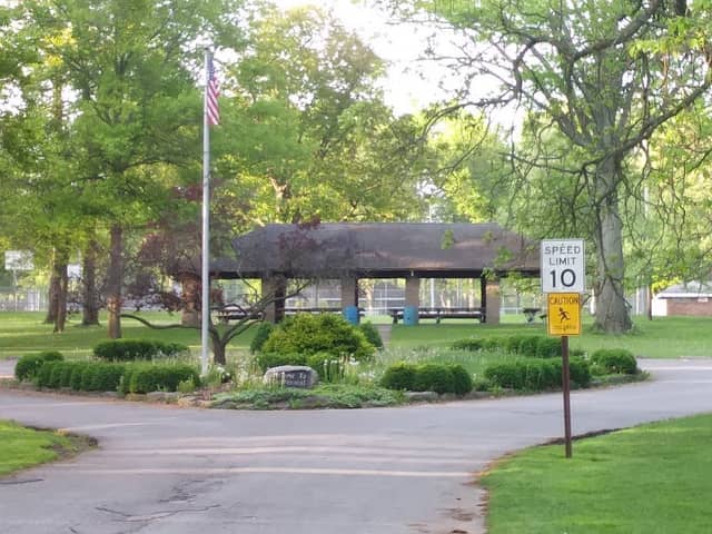 Centennial Park - Image 1