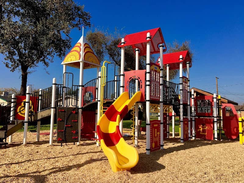 Alsumiri City Park - Image 2