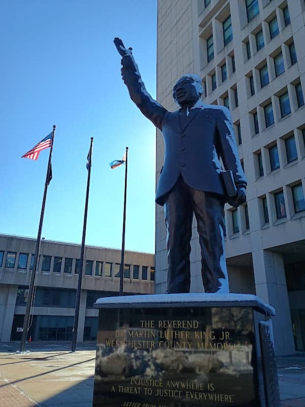 MLK Statue - Image 2