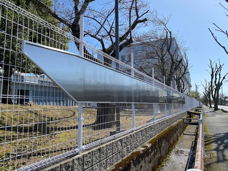 ラムダッシュ回廊 歴代シェーバーレリーフ - Image 1