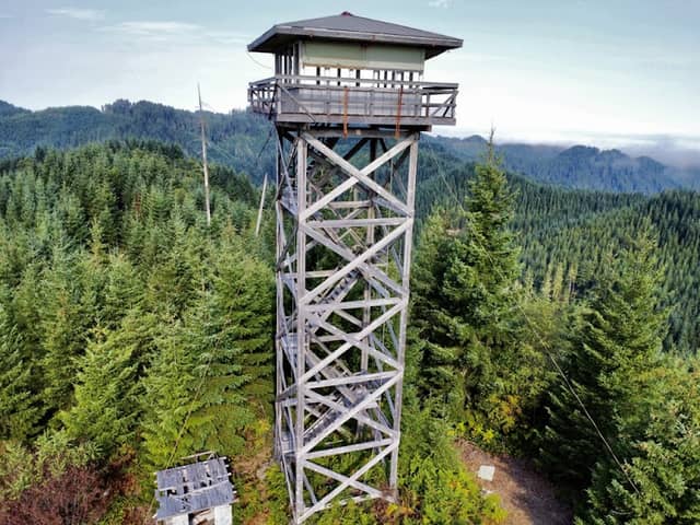 Cougar Pass Lookout - Image 2